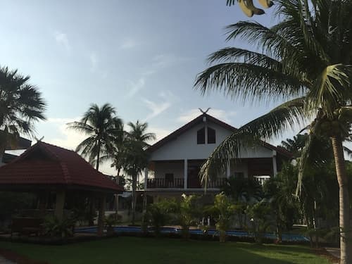 Lyndale Lodge