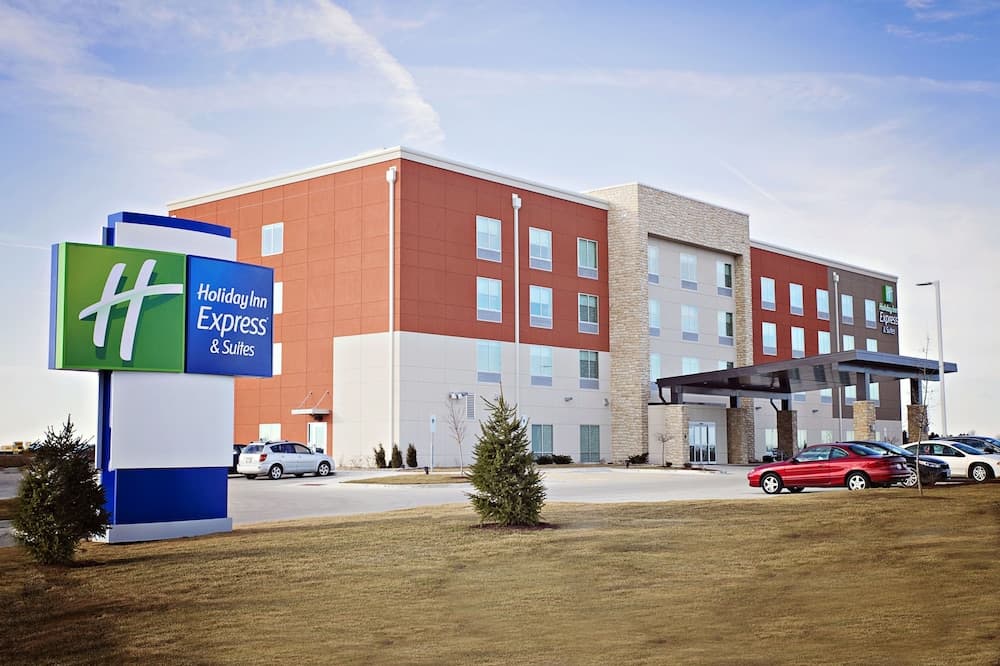 Holiday Inn Express & Suites Rantoul by IHG