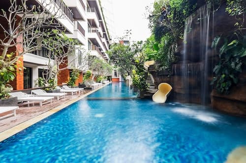 Jambuluwuk Oceano Seminyak Hotel