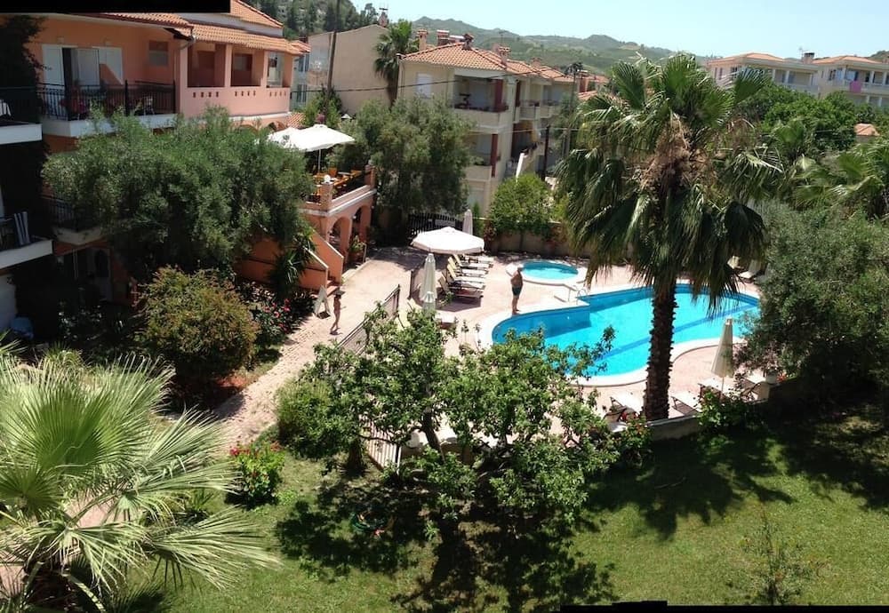 Aloni Hotel