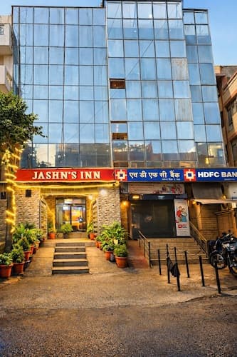 Hotel Jashn Inn near Apollo Hospital, Delhi