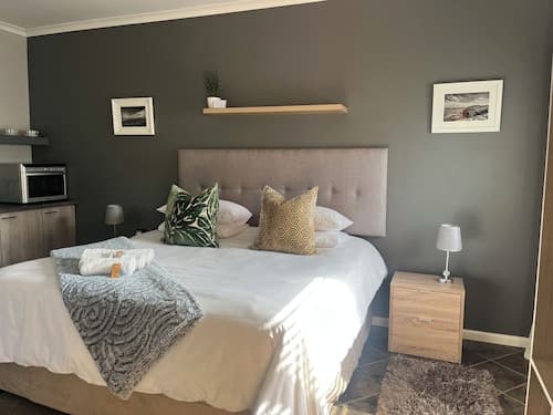 Santorini Guesthouse
