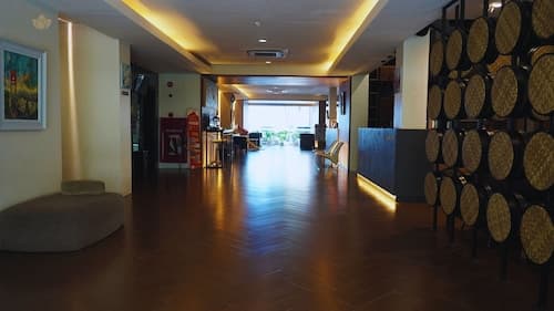 Opi Indah Hotel