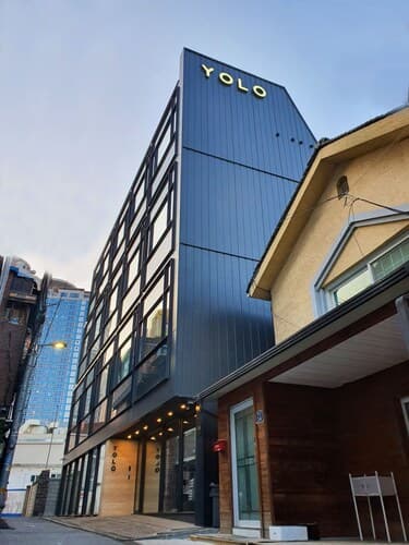 Yolo Guesthouse - Hostel