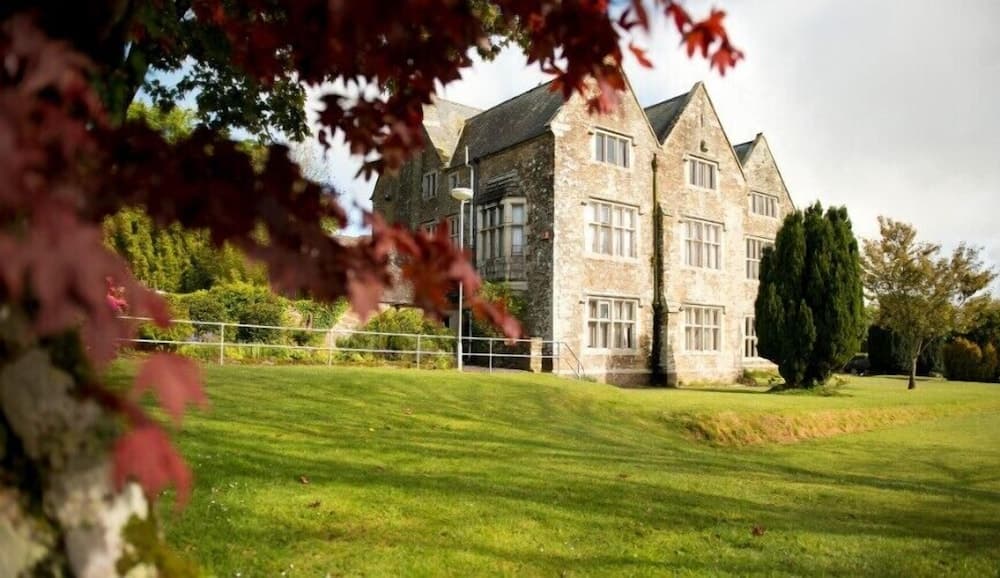 Trelawne Manor Holiday Park