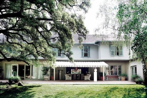 Hoeveld House