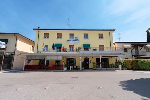 Hotel Benaco Bee Free