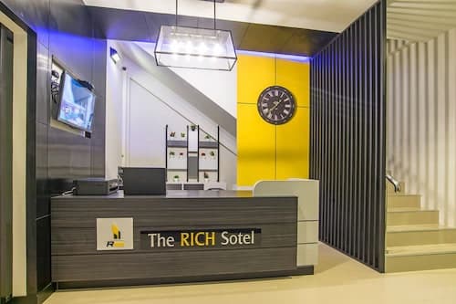 The Rich Sotel