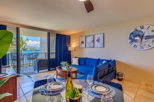 Kahana Reef 216 by RedAwning
