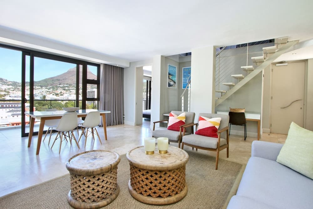 ITC Hospitality Group Penthouse 2 Bedrooms Piazza On Church Square