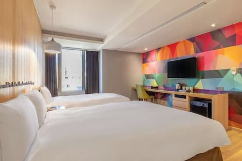 CHECK inn Taichung Wenxin Zhongqing