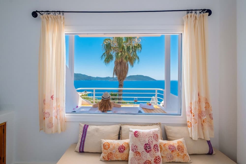 Payam Hotel Adults & Children 7+
