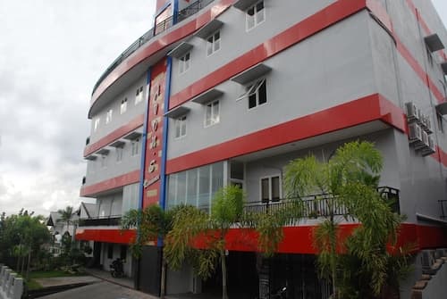 Avon's Residence