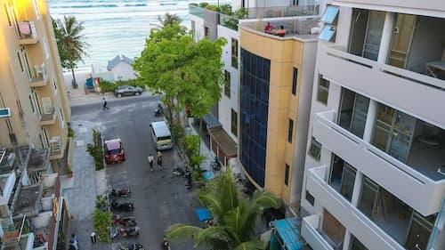 Turquoise Residence by UI