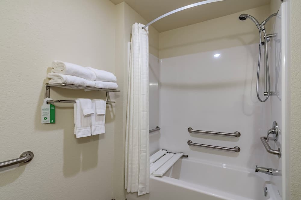 Cobblestone Inn & Suites - Lamoni