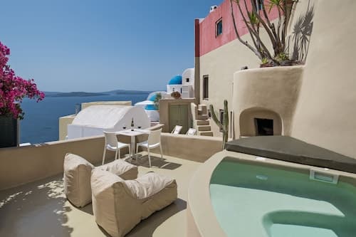 Opsis Cave House