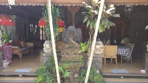 Aahh Bali Bed and Breakfast
