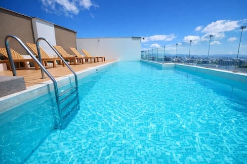 Miraflores NEST Upper Pardo, Rooftop Pool, Gym, AC, Near Kennedy Park