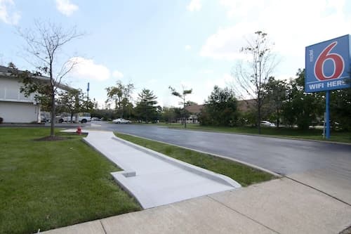 Motel 6 Middleburg Heights, OH - Cleveland