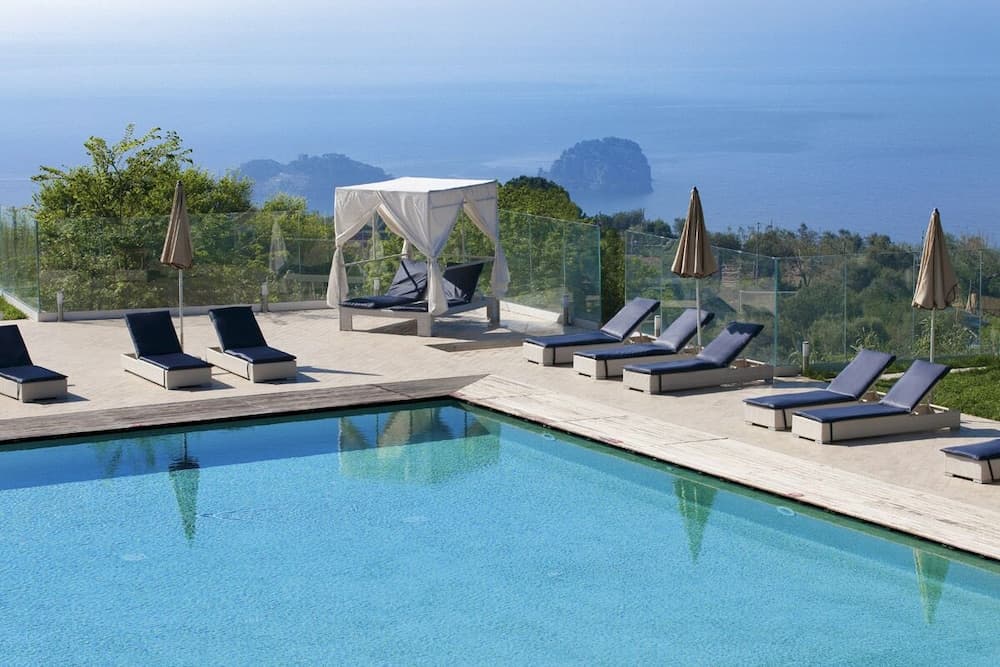 Nastro Azzurro Resort