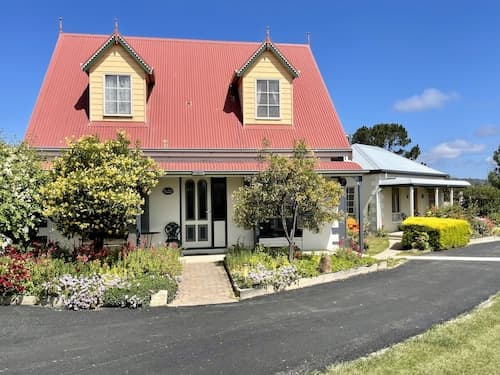 Swansea Cottages & Lodge Suites