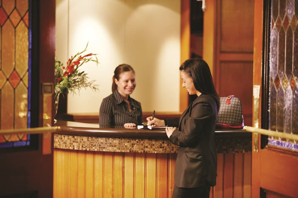 Hotel Bruce County