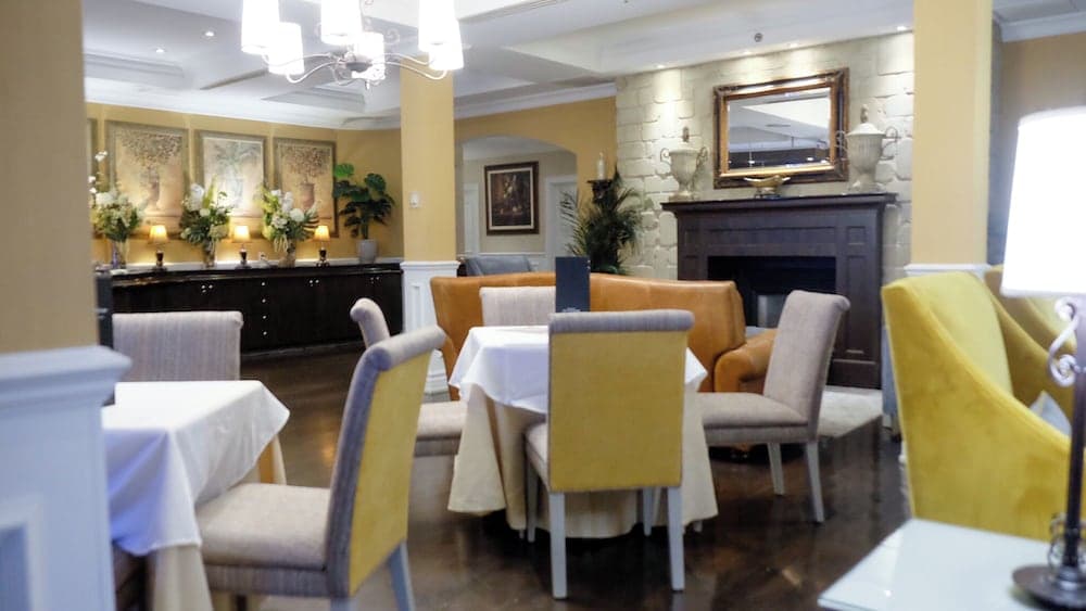 Le St-Martin Hotel & Suites Laval