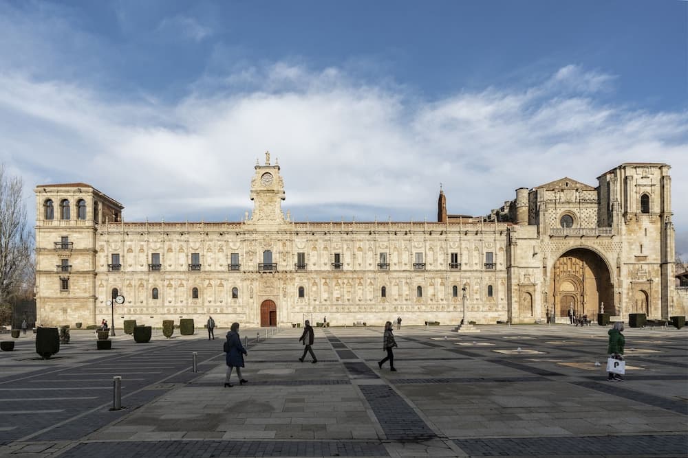 Parador de León