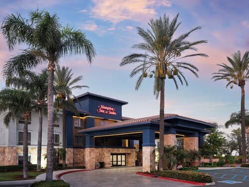 Hampton Inn & Suites Ontario