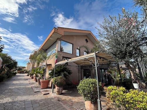 Euro House Inn Airport