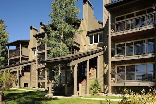 Evergreen Condominiums by Vail Resorts