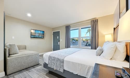 Hotel Point Loma