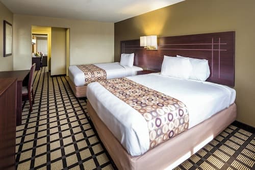 Travelers Inn