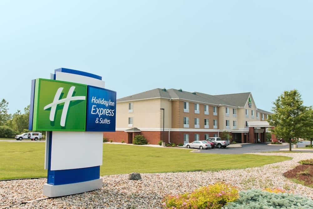 Holiday Inn Express & Suites Jackson by IHG
