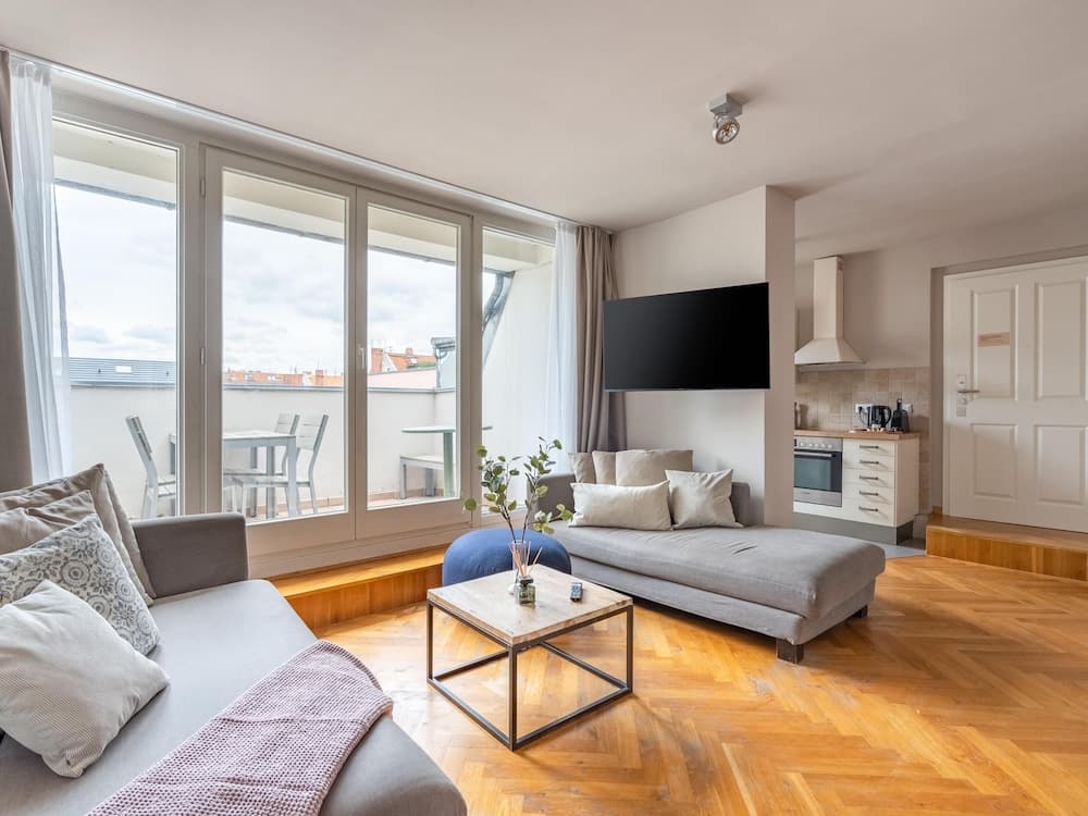 Schoenhouse Avenue by Limehome