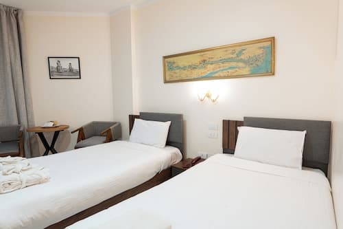 Gaddis Hotel