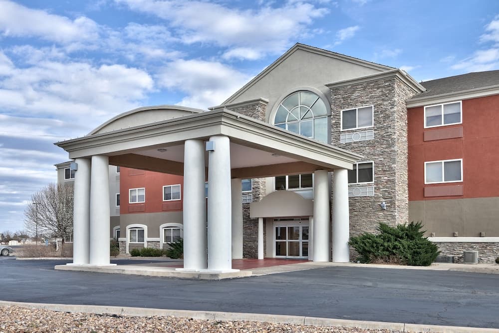 Holiday Express & Suites Portales by IHG