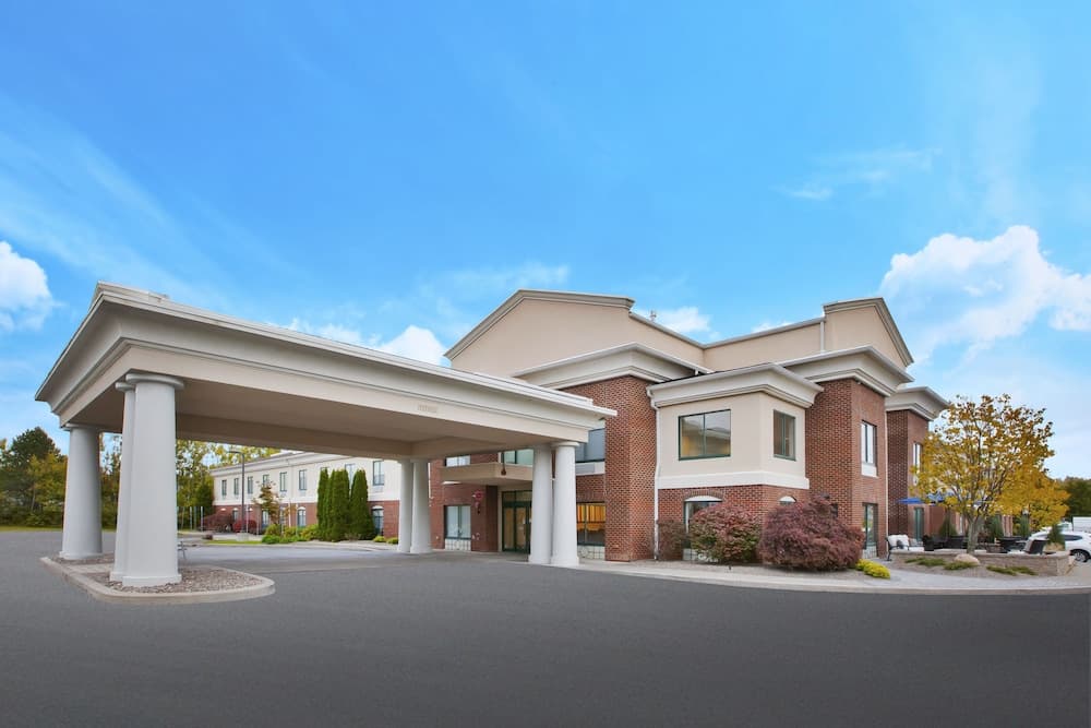 Holiday Inn Express Hotel & Suites Rochester - Victor by IHG