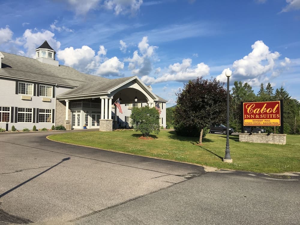 Cabot Inn & Suites