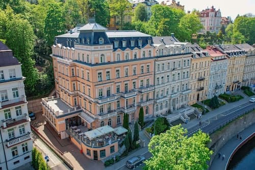 Humboldt Park Hotel And Spa