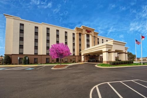 Hampton Inn by Hilton Dunn