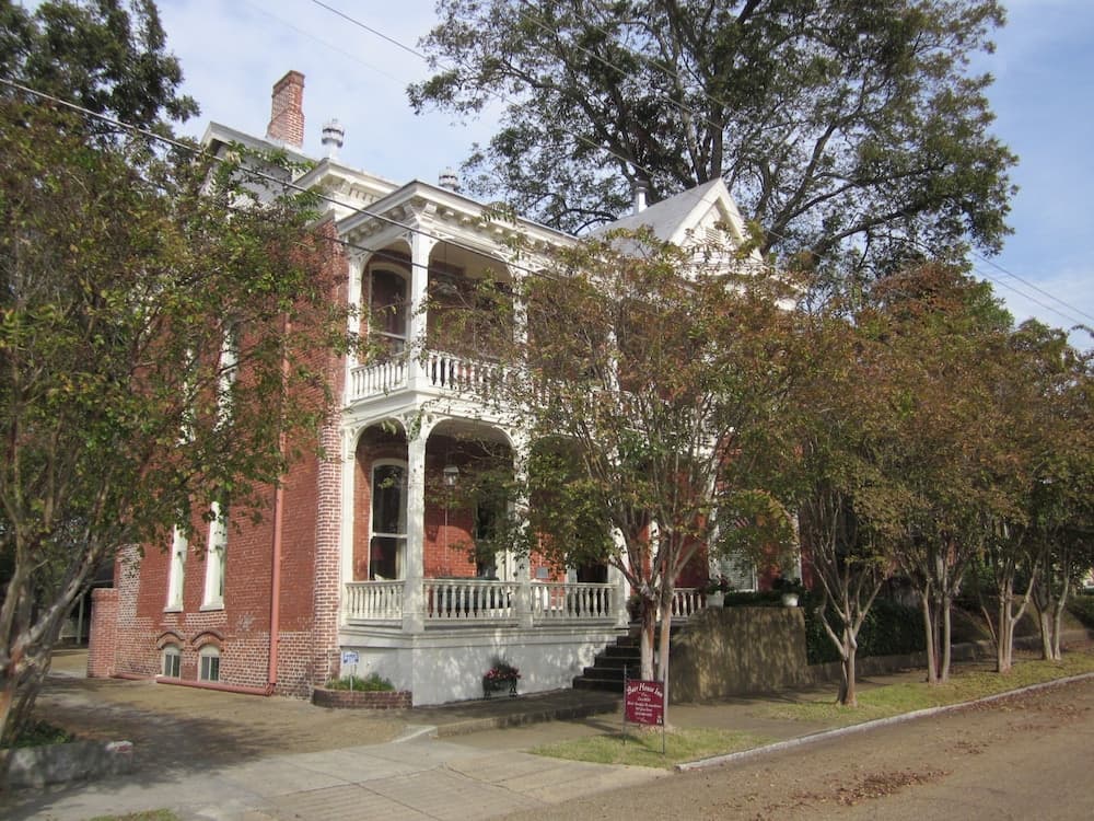 Baer House Inn