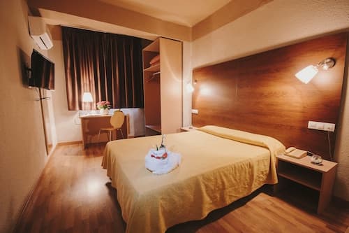 Hotel Embajador