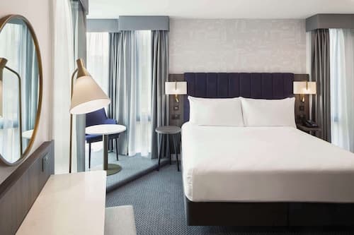 DoubleTree by Hilton Manchester - Piccadilly