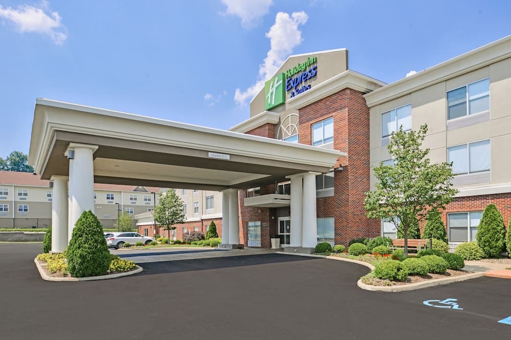 Holiday Inn Express & Suites Parkersburg-Mineral Wells by IHG