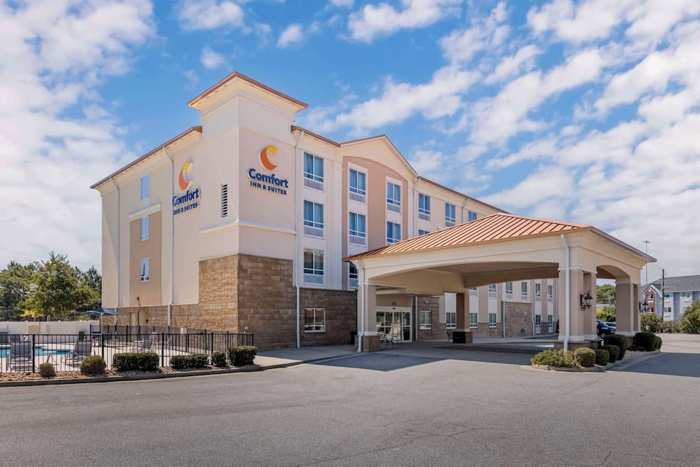 Comfort Inn & Suites