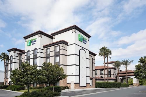 Holiday Inn Express and Suites Ontario Airport by IHG