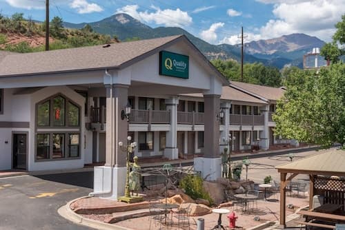 Quality Inn & Suites Manitou Springs at Pikes Peak / Garden of the Gods