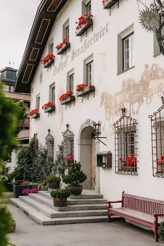 Hotel Strasserwirt Ansitz zu Tirol