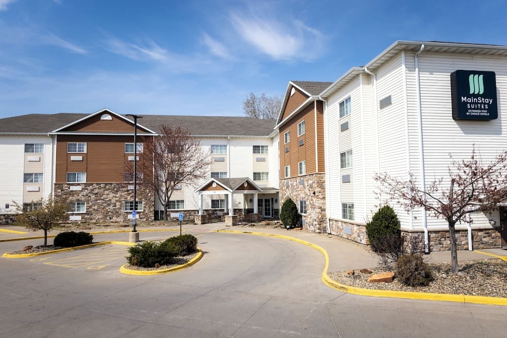 MainStay Suites Coralville - Iowa City